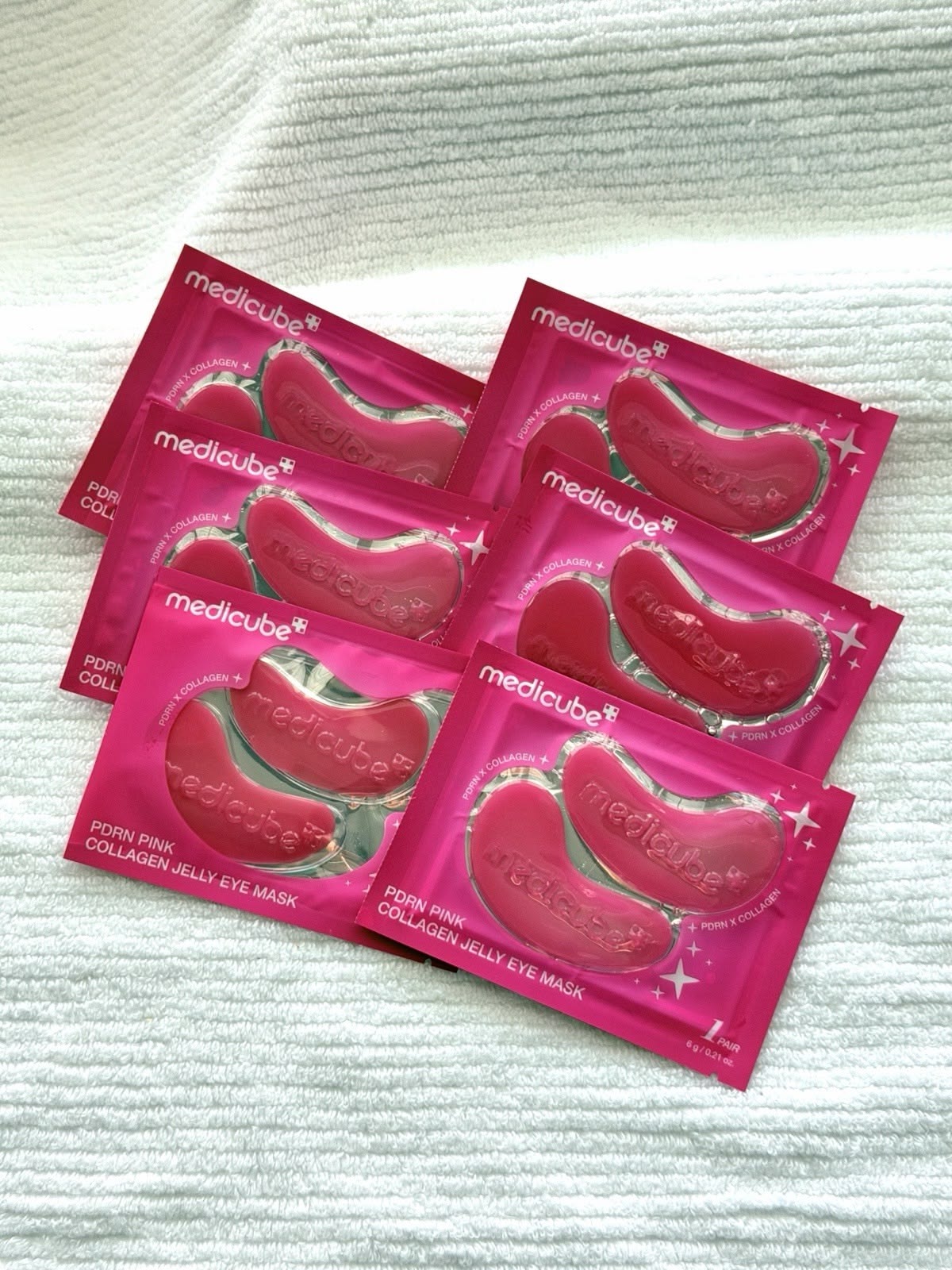Medicube PDNR pink jelly eye mask